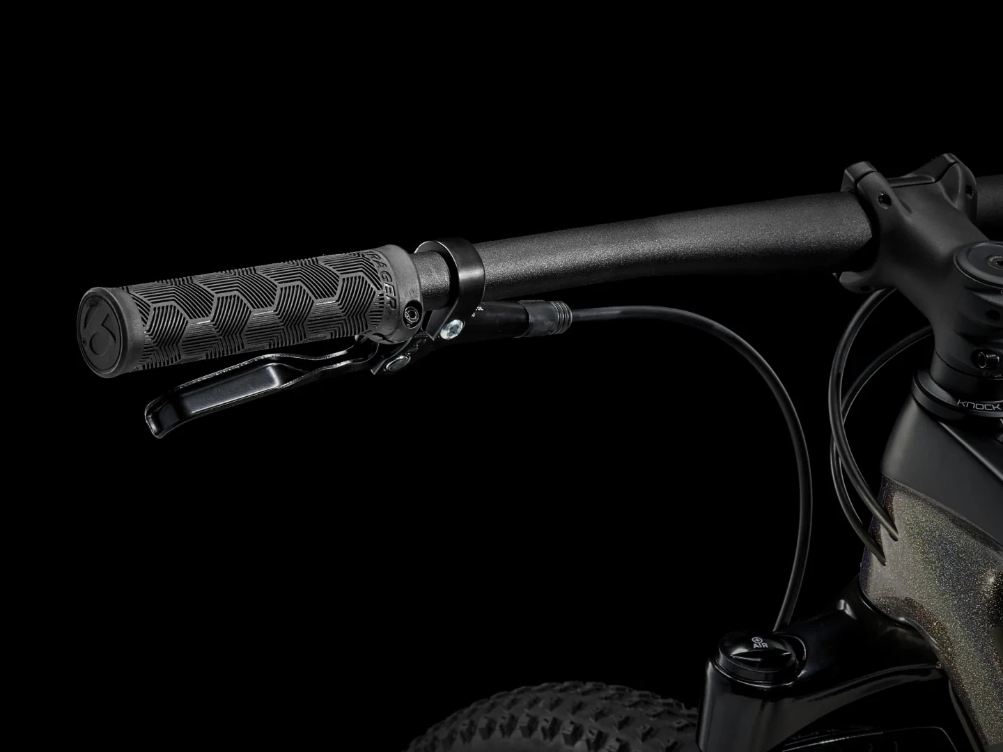 2024 Trek Procaliber 9.5 - Gloss Dark Prismatic/Matte Trek Black - Image 11