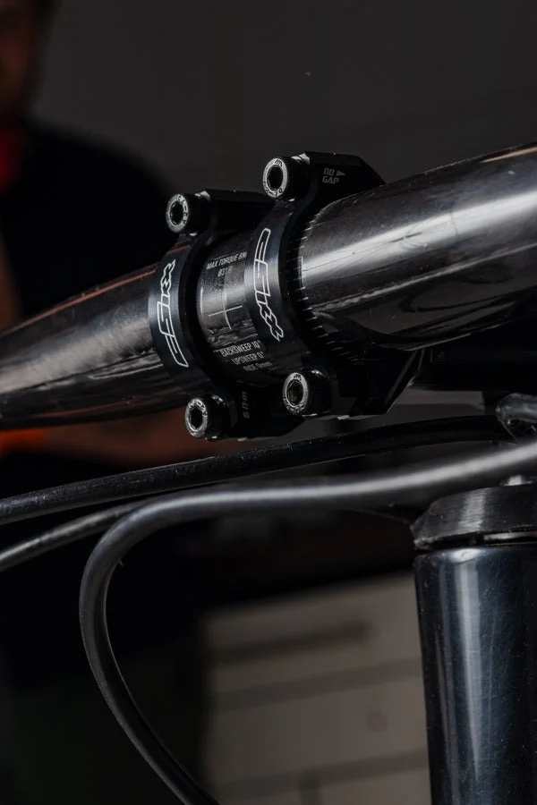 cSixx XCM Stem - 31.8mm 7deg- Black - Image 4