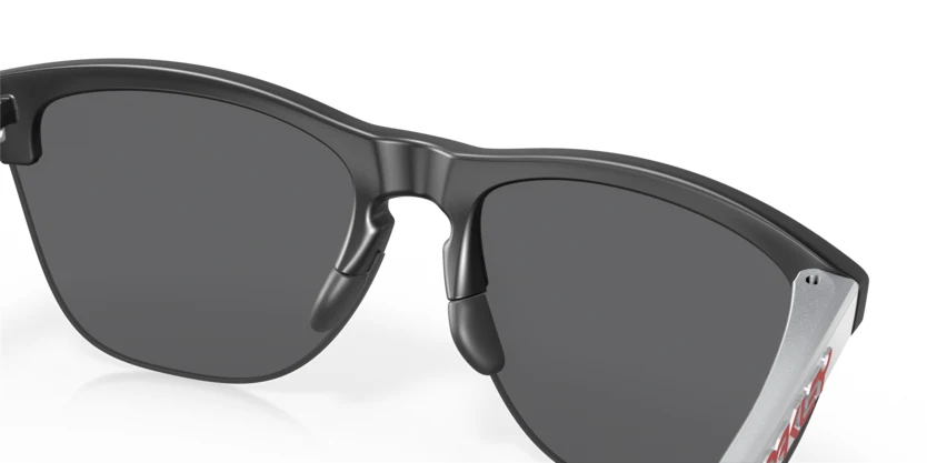 Oakley Frogskins™ Lite-  Matte Black silver Prizm Black - Image 7