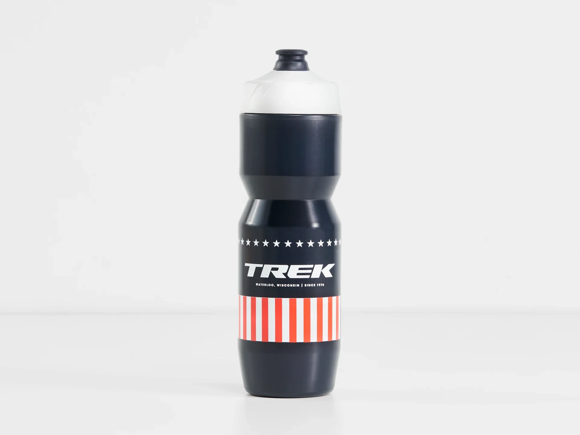 Trek Voda 769 ml/26 oz Water Bottle- Nautical Navy/White
